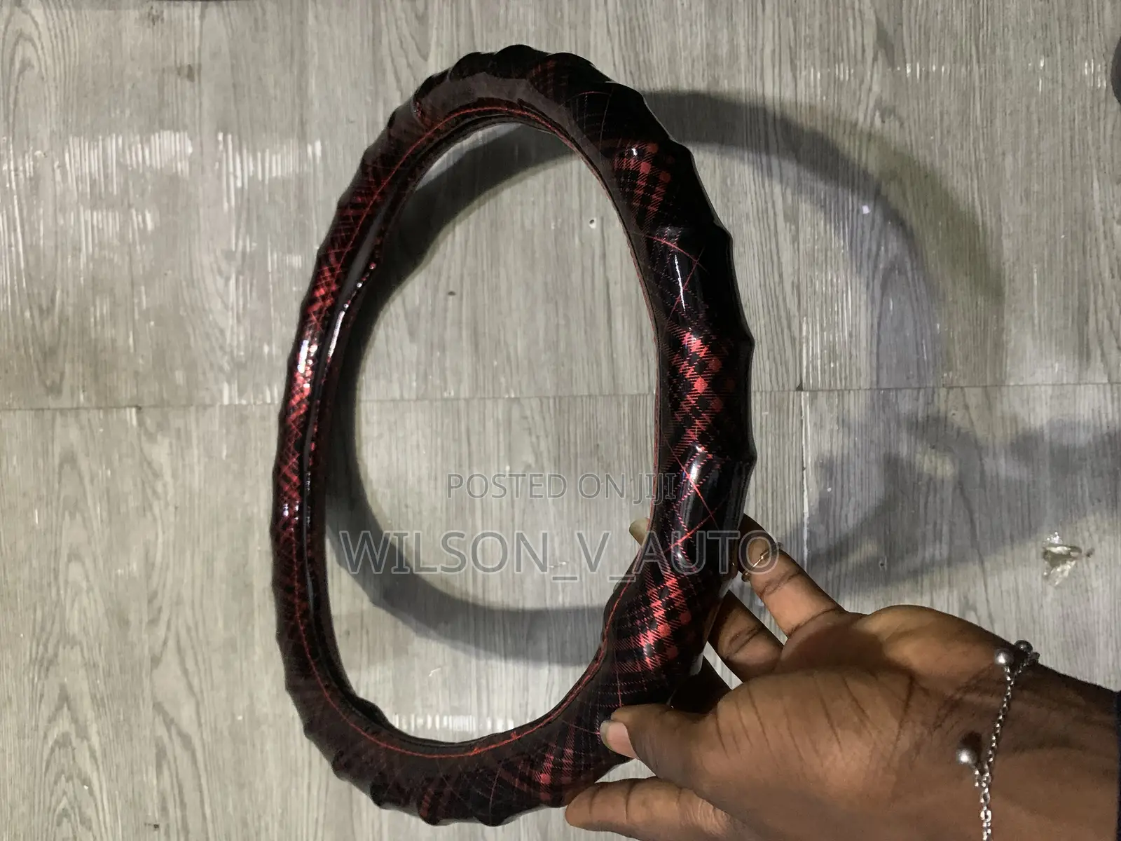 Red and Black Diamond Pattern Steering Wheel Cover