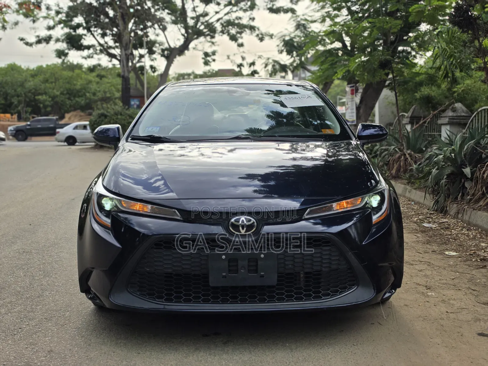 Toyota Corolla LE 2021 Blue