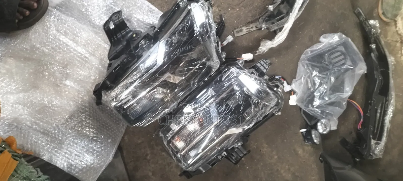 Replacement Headlight for Mitsubishi L200 2023 2024