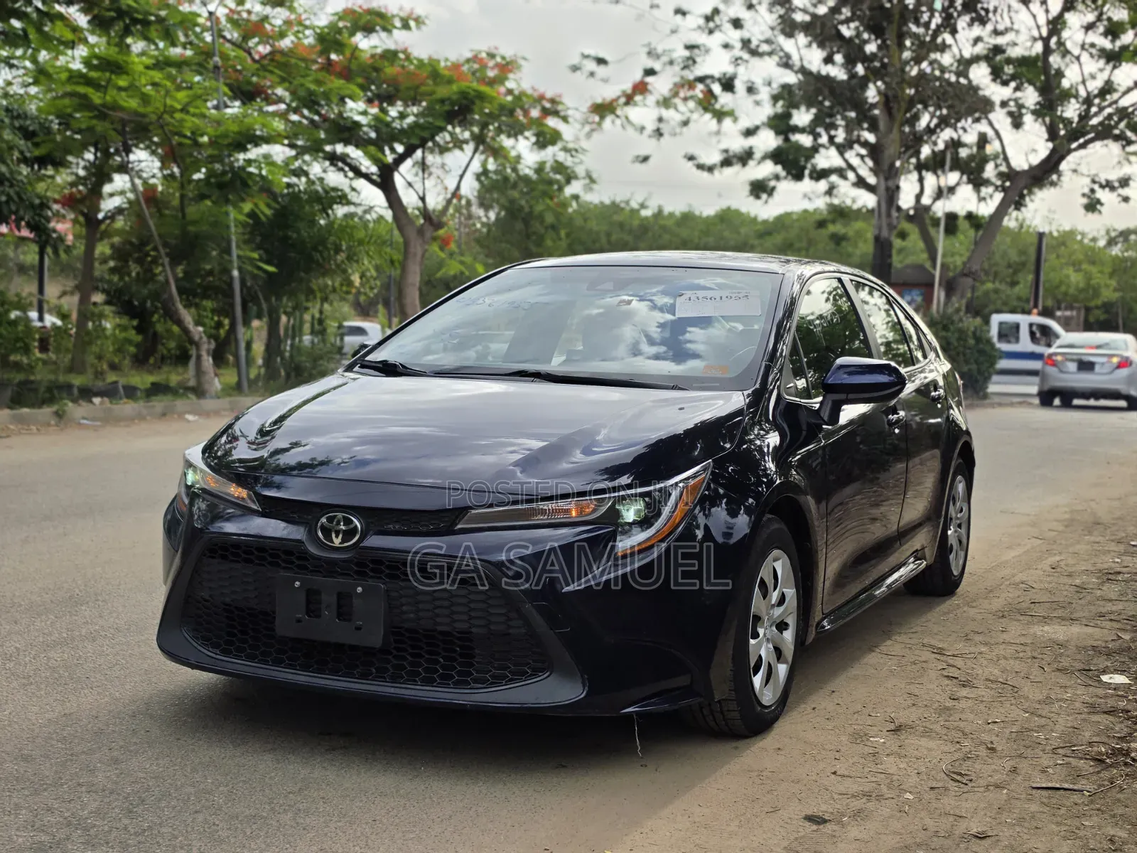Toyota Corolla LE 2021 Blue