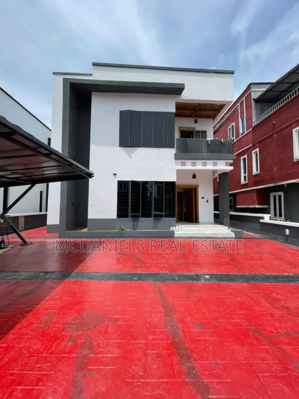 4bdrm Duplex in Ikota for sale