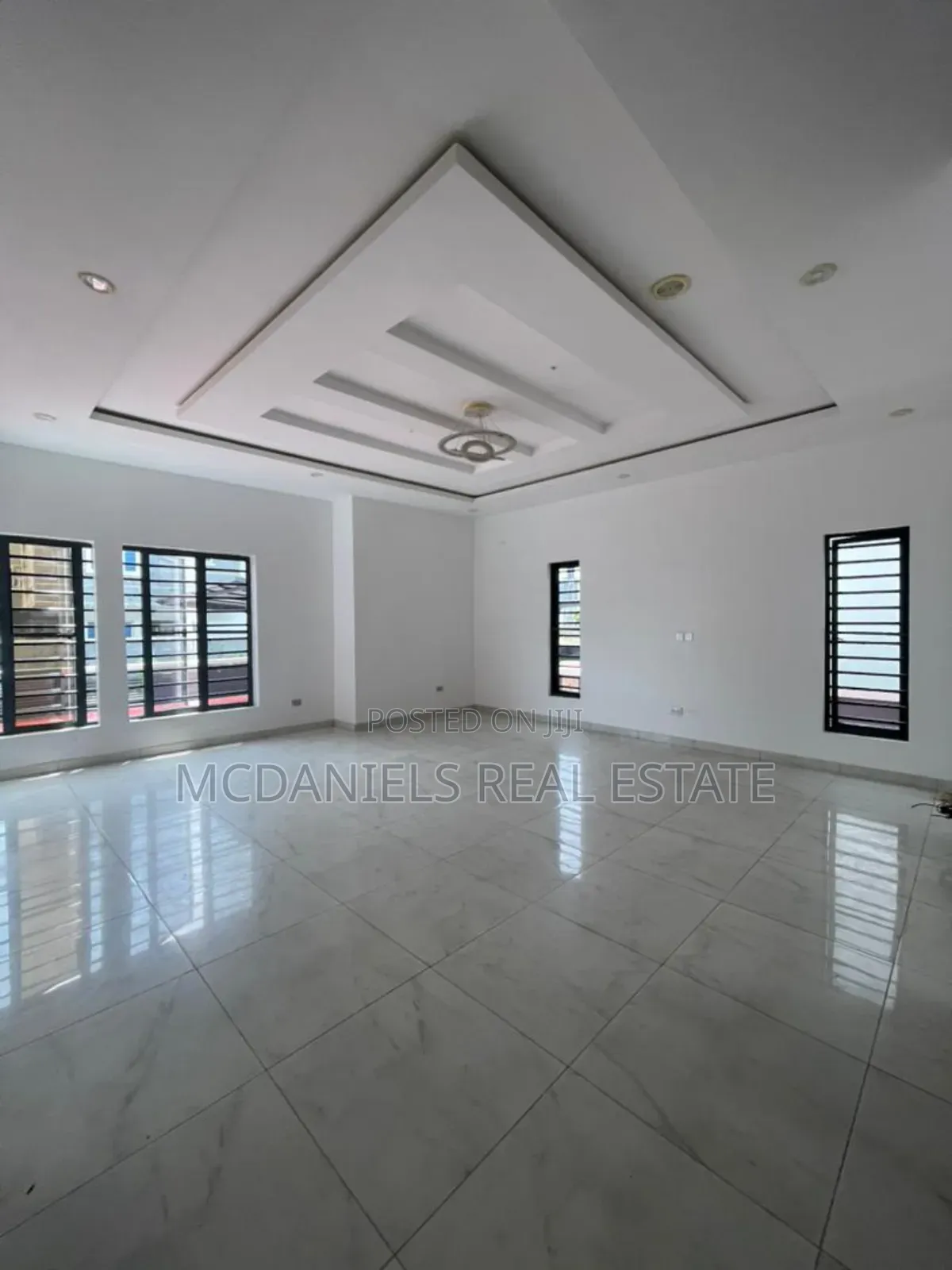 4bdrm Duplex in Ikota for sale