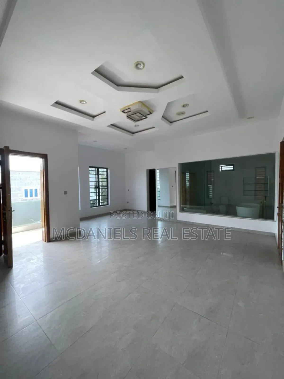 4bdrm Duplex in Ikota for sale