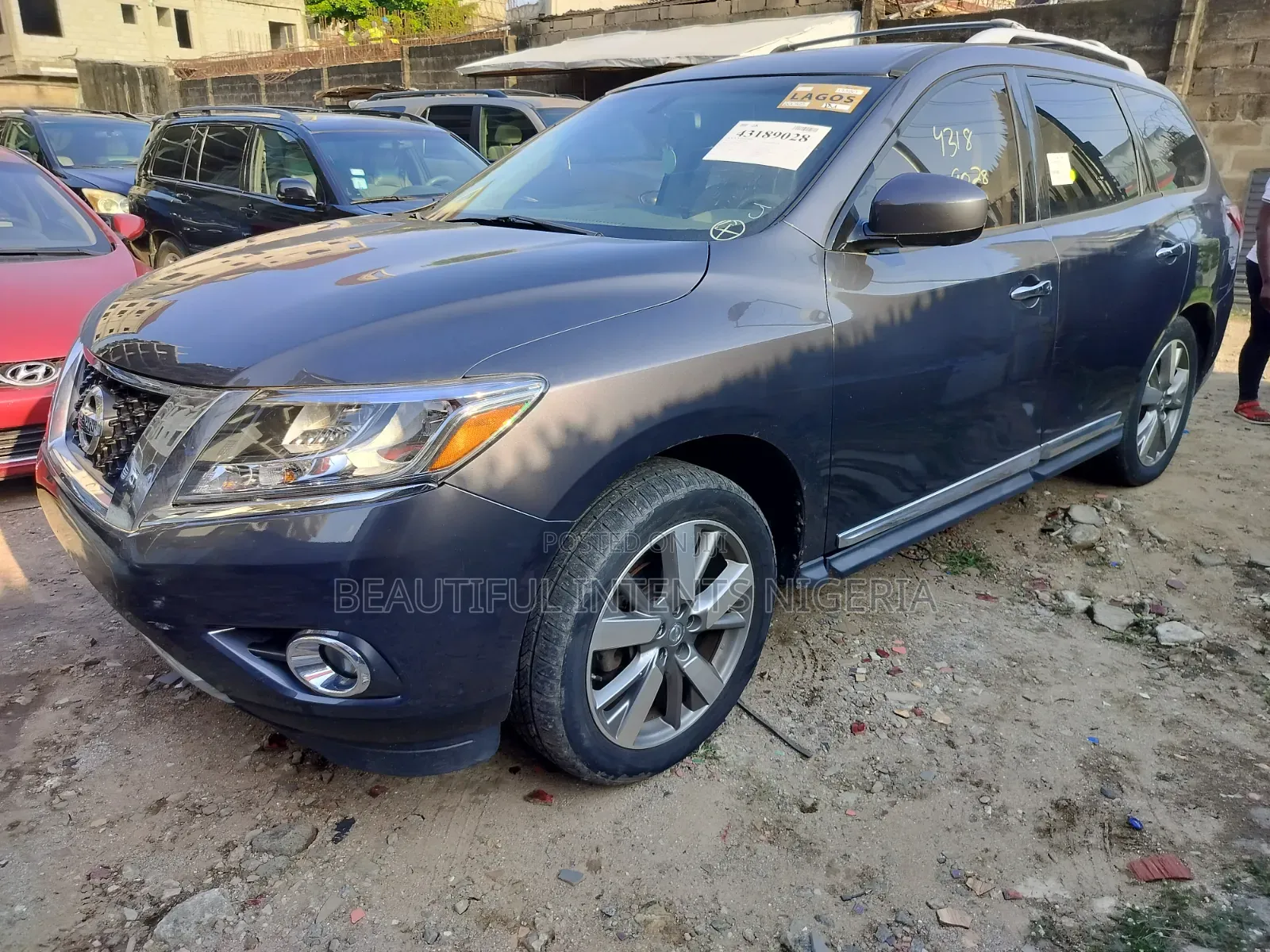 Nissan Pathfinder Platinum 4x4 2013 Gray