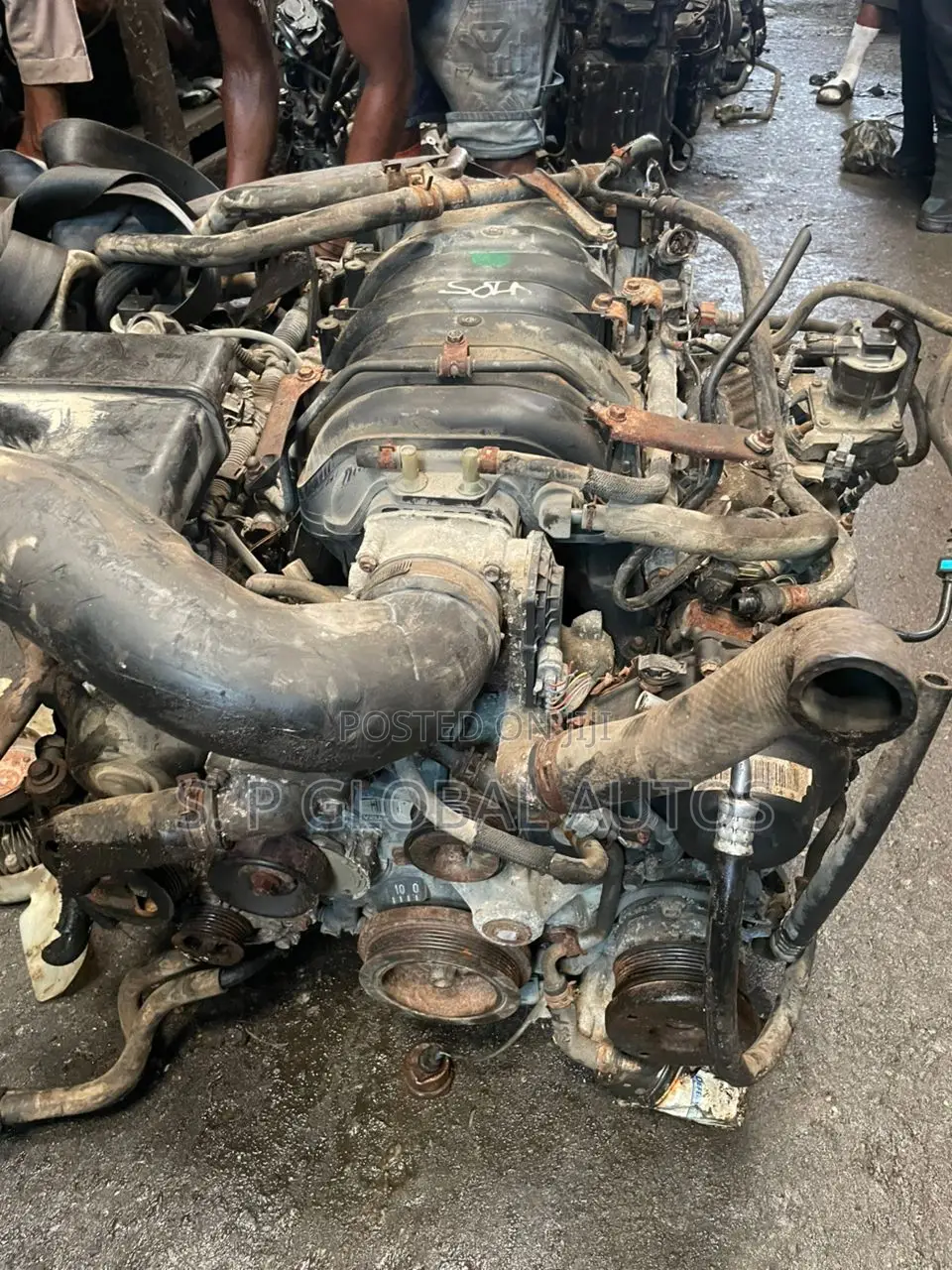 2uz V8 Gx470 Engine Black Plastic Manifold