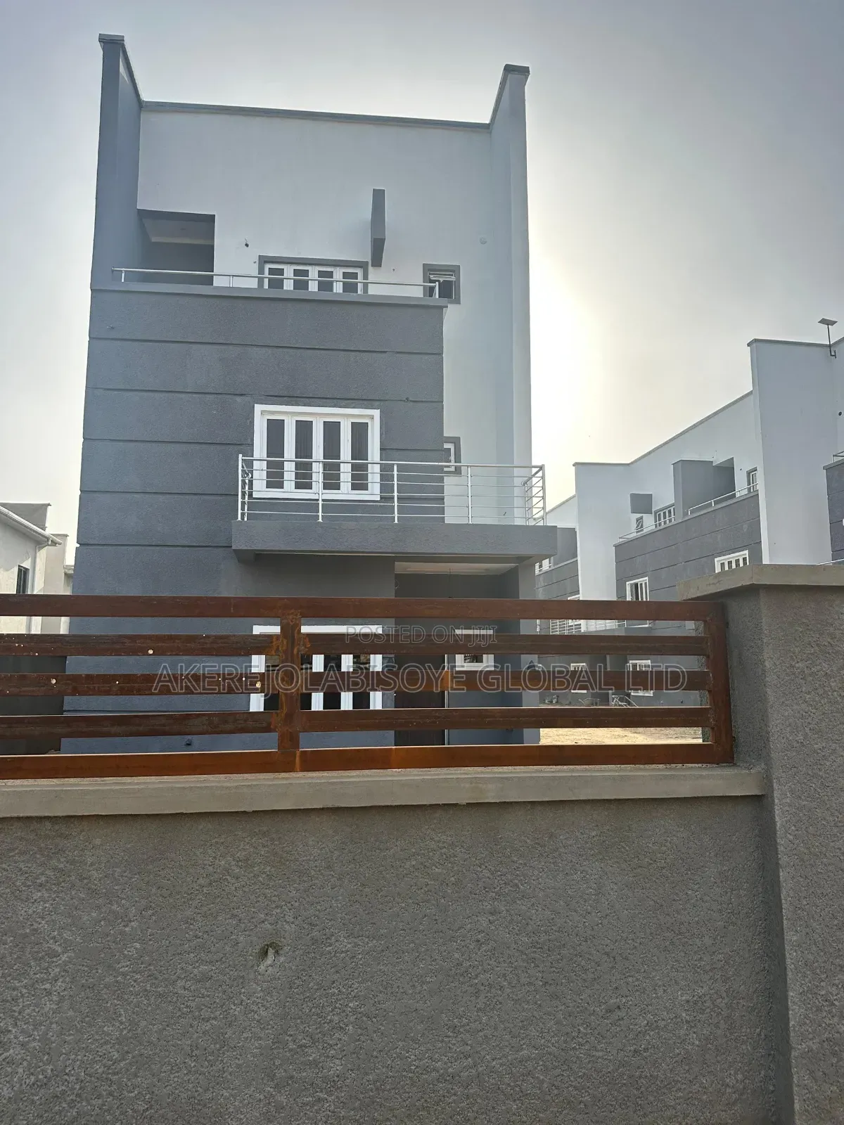 4bdrm Duplex in Around Godab for sale