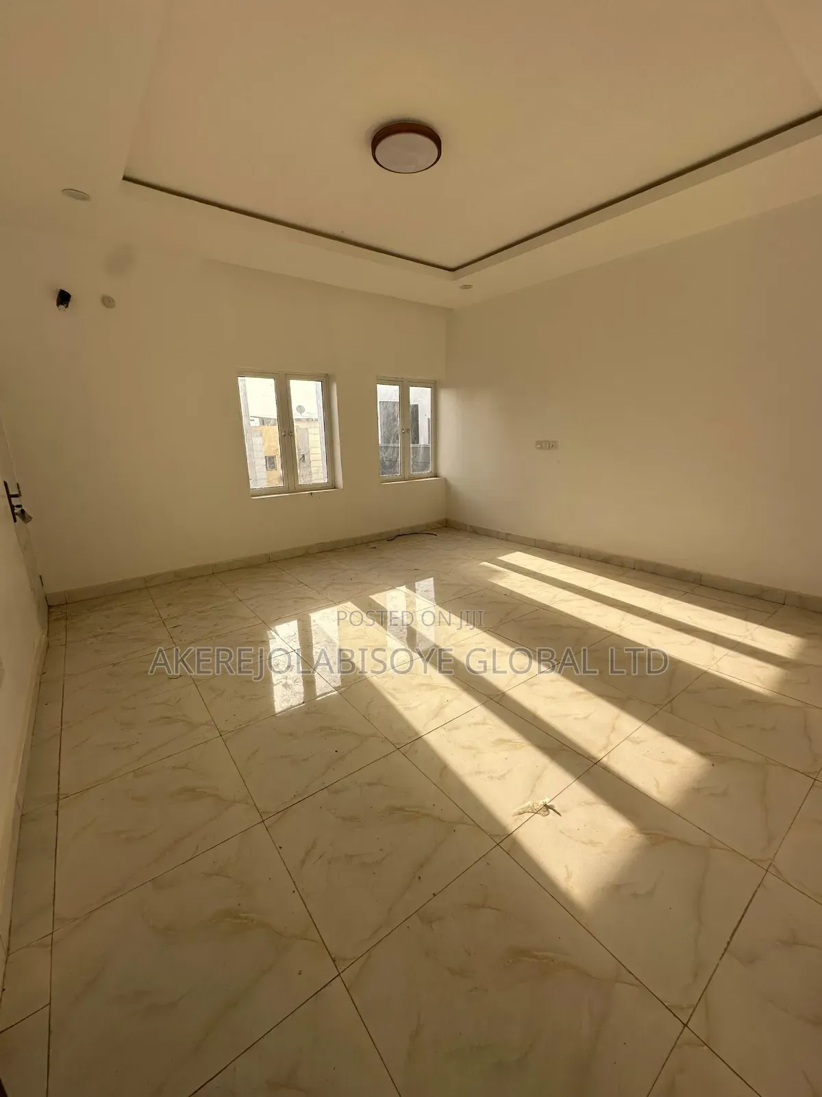4bdrm Duplex in Around Godab for sale