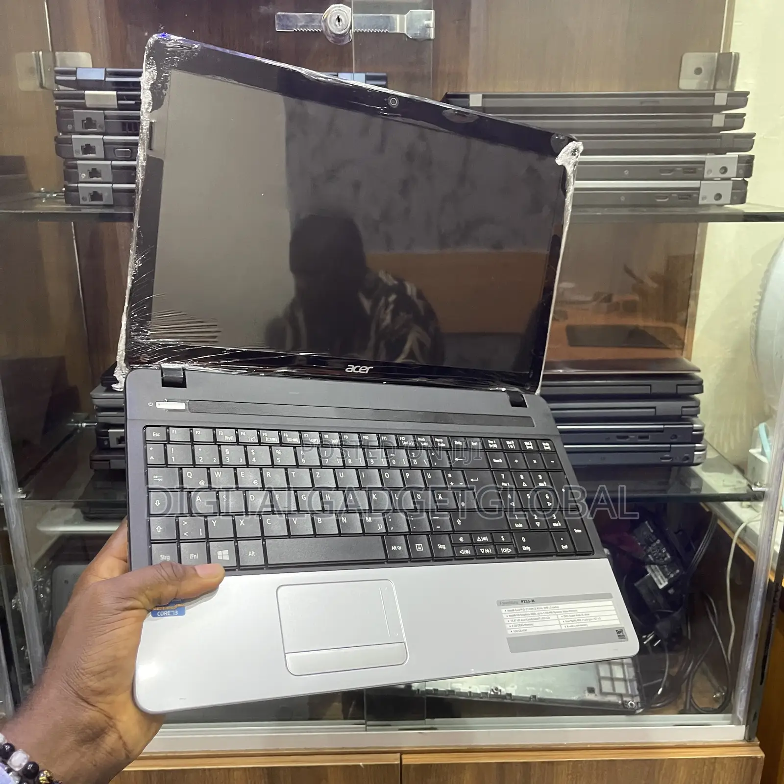 Laptop Acer TravelMate P253 M 8GB Intel Core i3 HDD+SSD 500GB