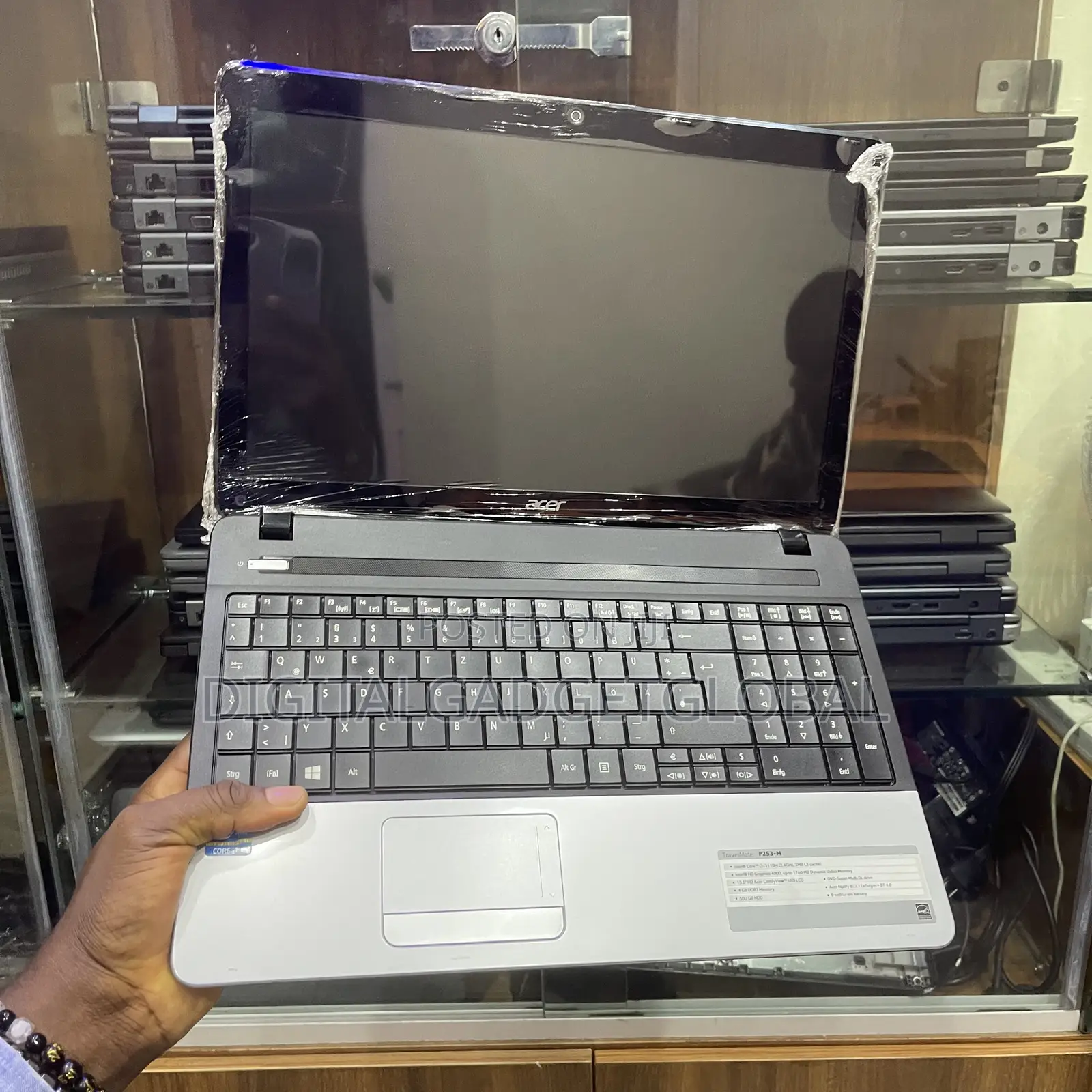 Laptop Acer TravelMate P253 M 8GB Intel Core i3 HDD+SSD 500GB