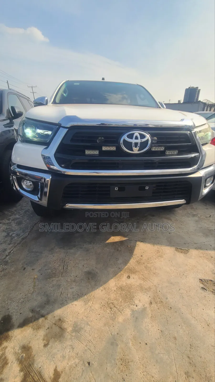 Toyota Hilux 2023 White