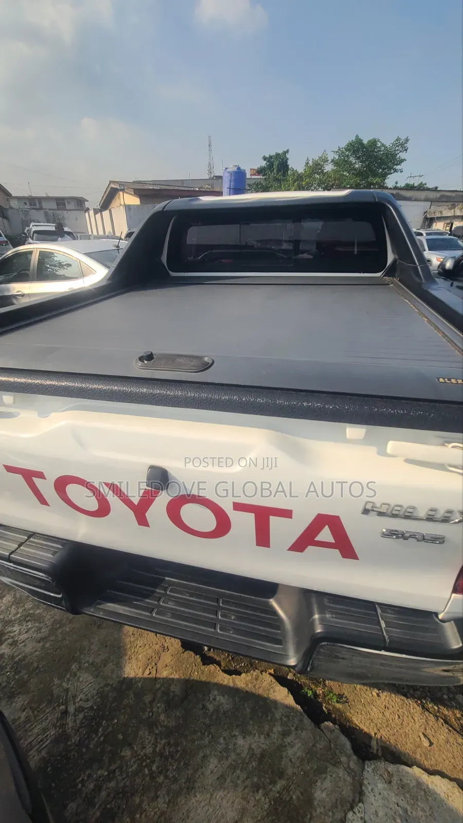 Toyota Hilux 2023 White