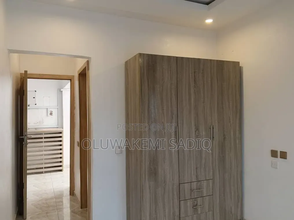 4bdrm Duplex in Adeniyi Jones for rent
