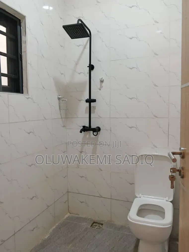 4bdrm Duplex in Adeniyi Jones for rent