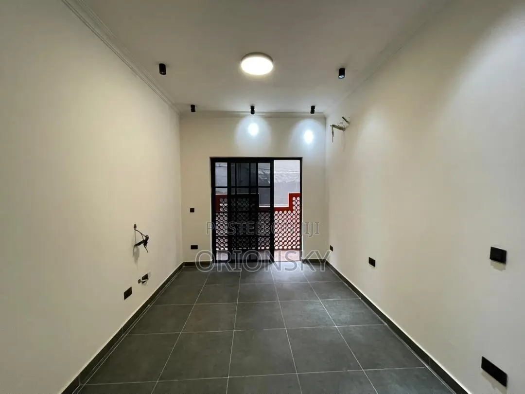Furnished 1bdrm Block of Flats in Freedom Way, Lekki Phase 1 for sale