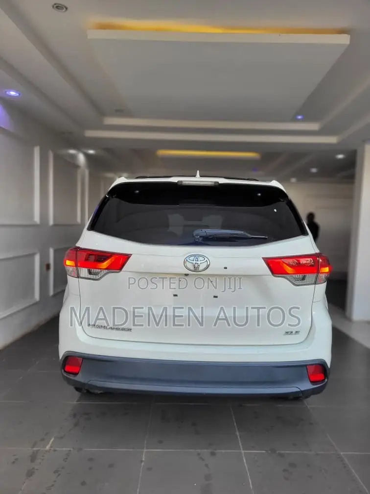Toyota Highlander XLE 2019 White