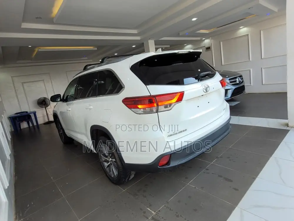 Toyota Highlander XLE 2019 White