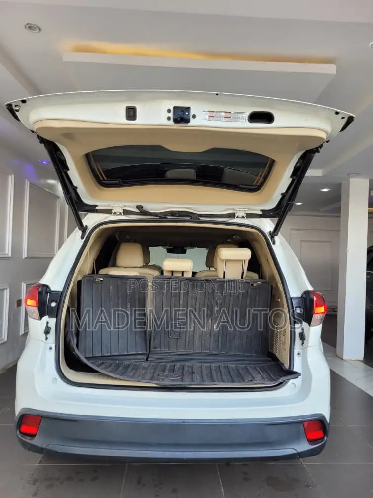Toyota Highlander XLE 2019 White