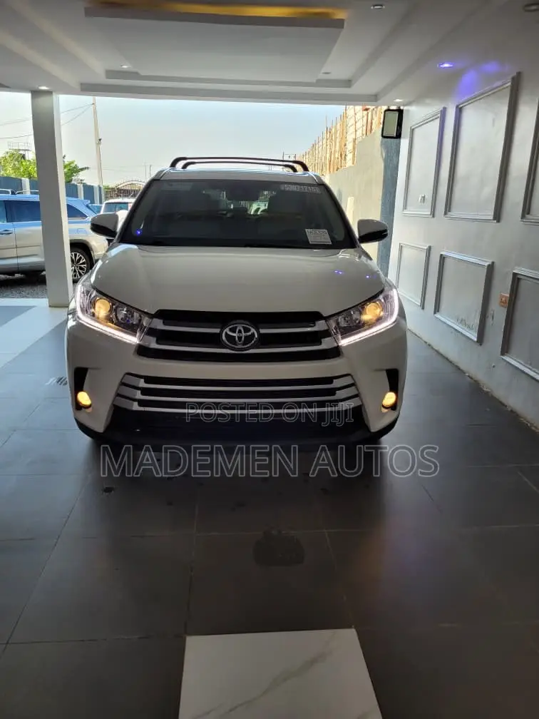 Toyota Highlander XLE 2019 White