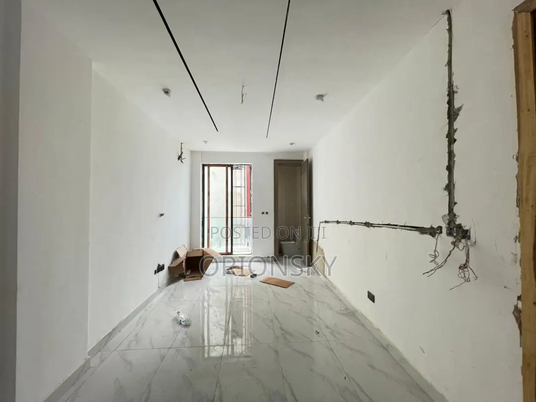 1bdrm Apartment in Freedom Way, Lekki Phase 1 for sale