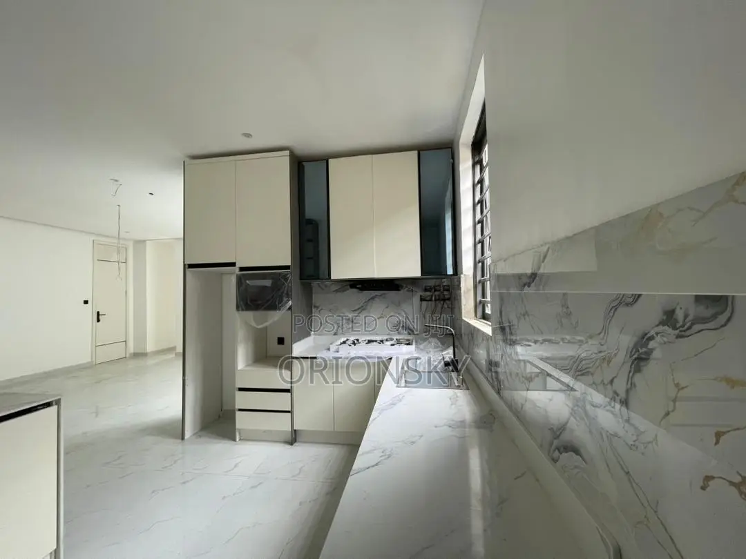 2bdrm Apartment in Gemini, Lekki Phase 1 for sale