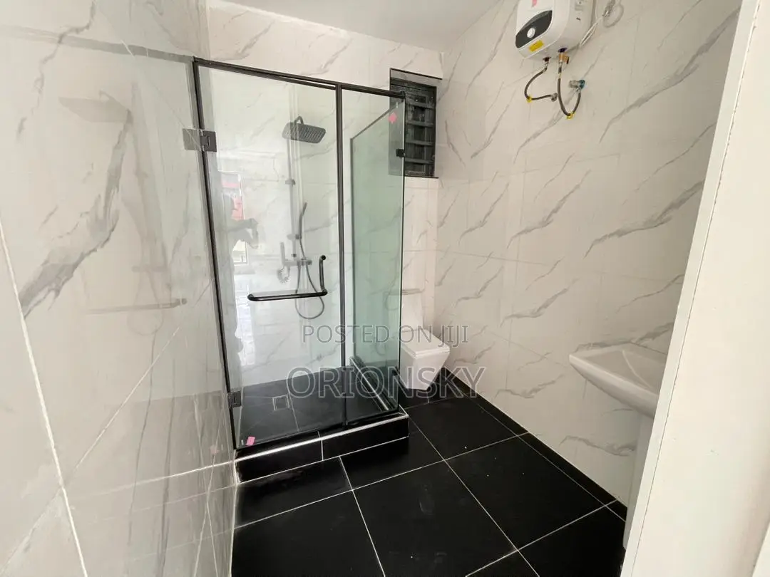 2bdrm Apartment in Gemini, Lekki Phase 1 for sale