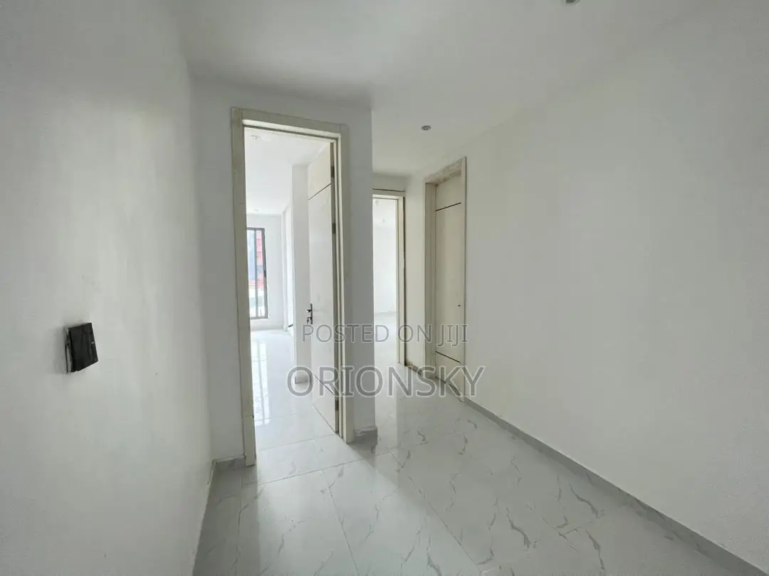 2bdrm Apartment in Gemini, Lekki Phase 1 for sale