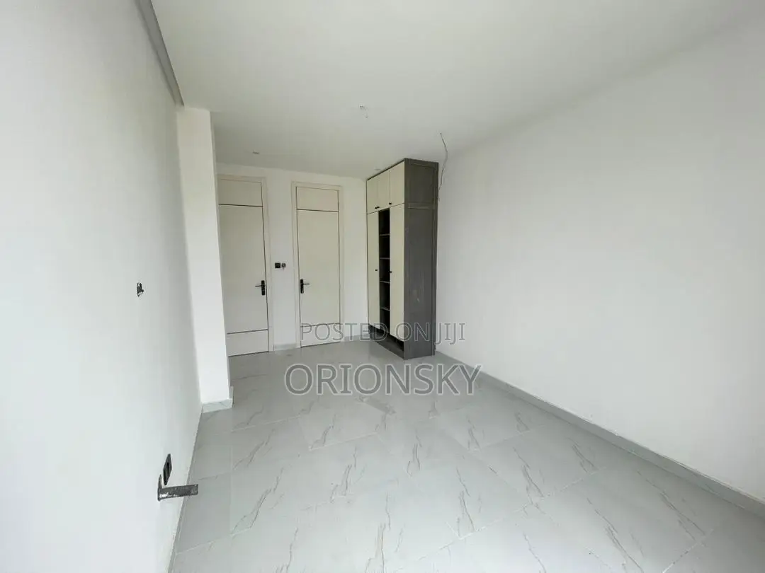 2bdrm Apartment in Gemini, Lekki Phase 1 for sale
