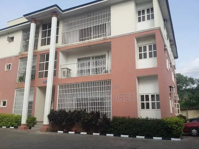 3bdrm Block of Flats in Wuse 2 for rent