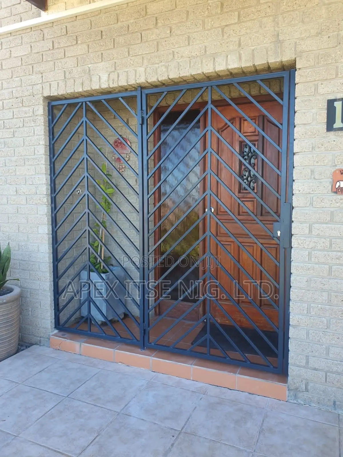 Robust Burglary Proof for Balcony