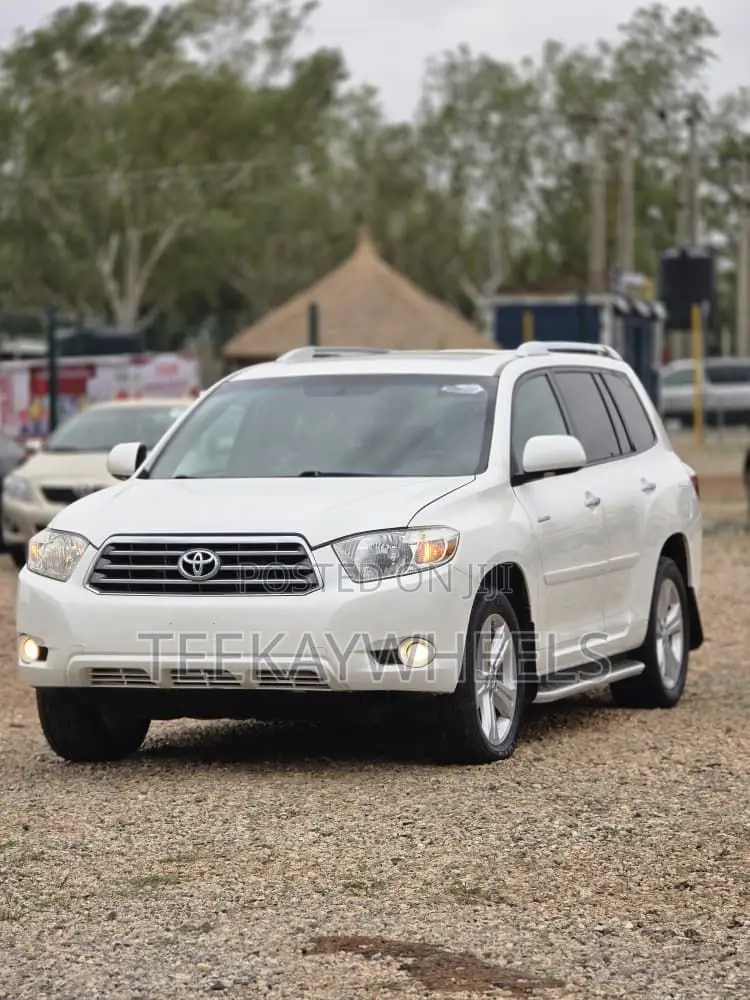 Toyota Highlander Limited 2011 White