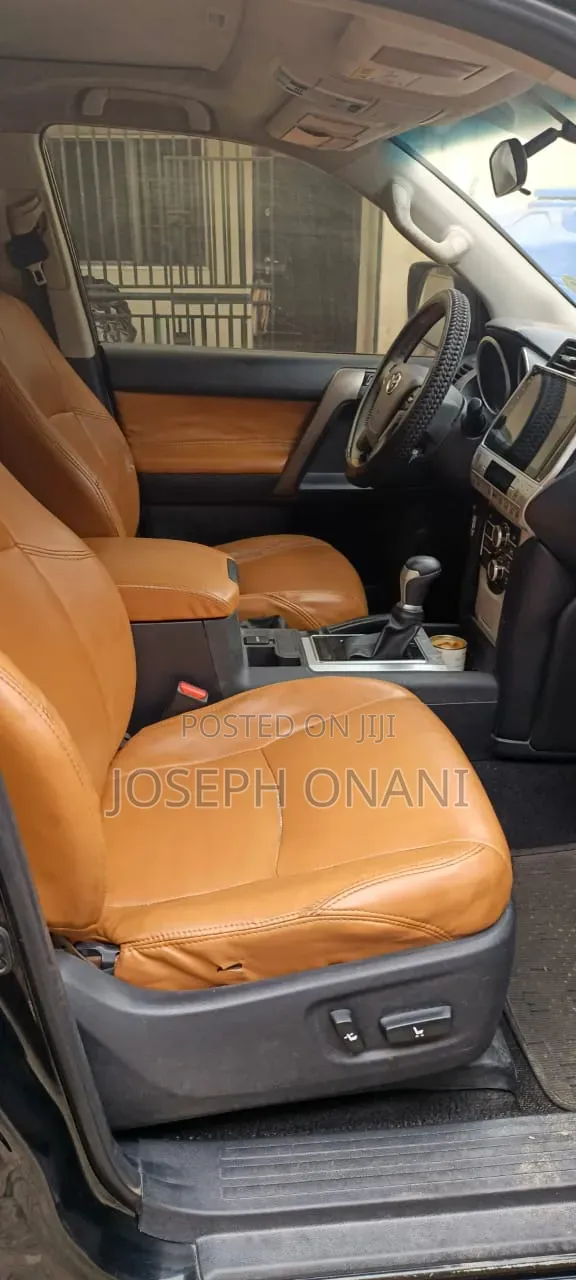 Toyota Land Cruiser Prado 2016 Black