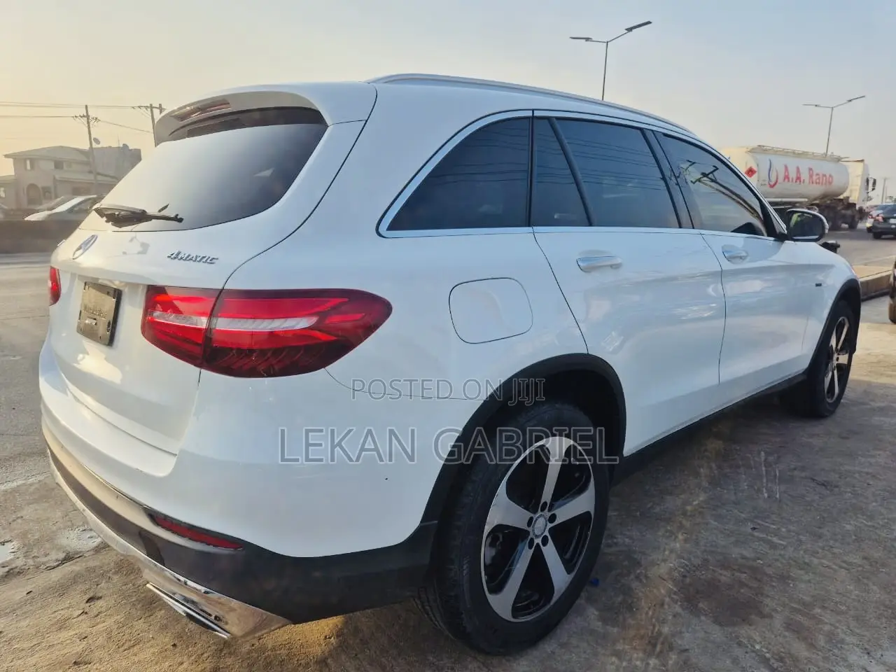 Mercedes-Benz GLC-Class 2016 Off white