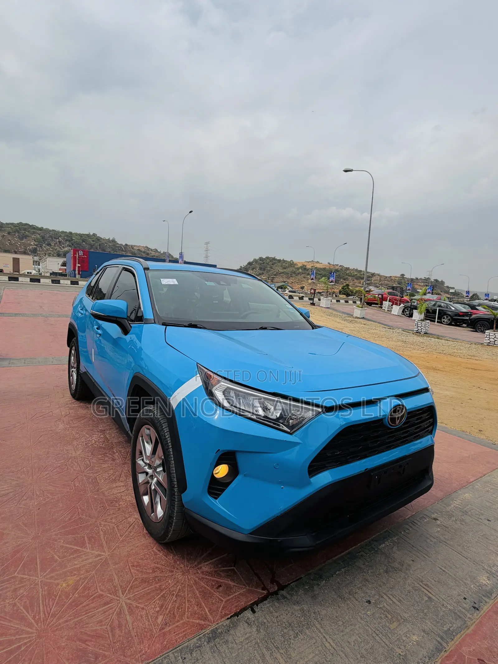 Toyota RAV4 2021 Blue