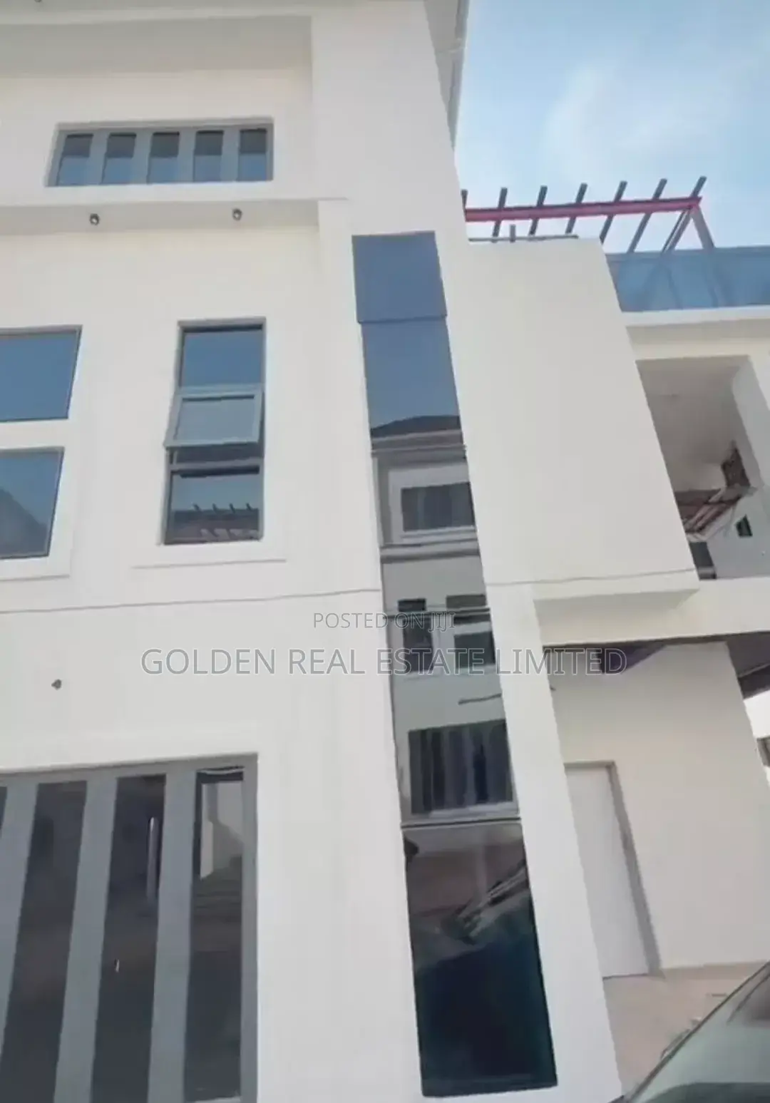 5bdrm Duplex in Central Business District for sale