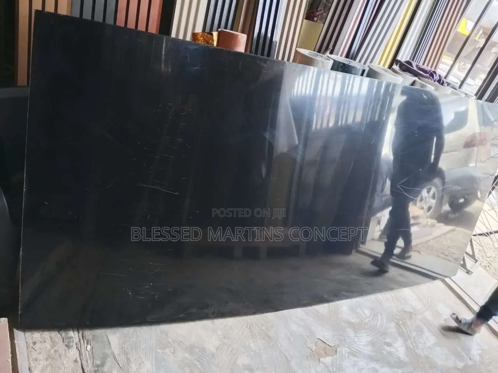 Black Large Mirror Board Good for Commercial and Residential Areas
