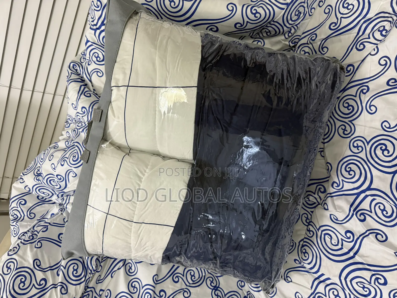 6x6 American Cotton Duvet Set With 4 Pillow Cases.