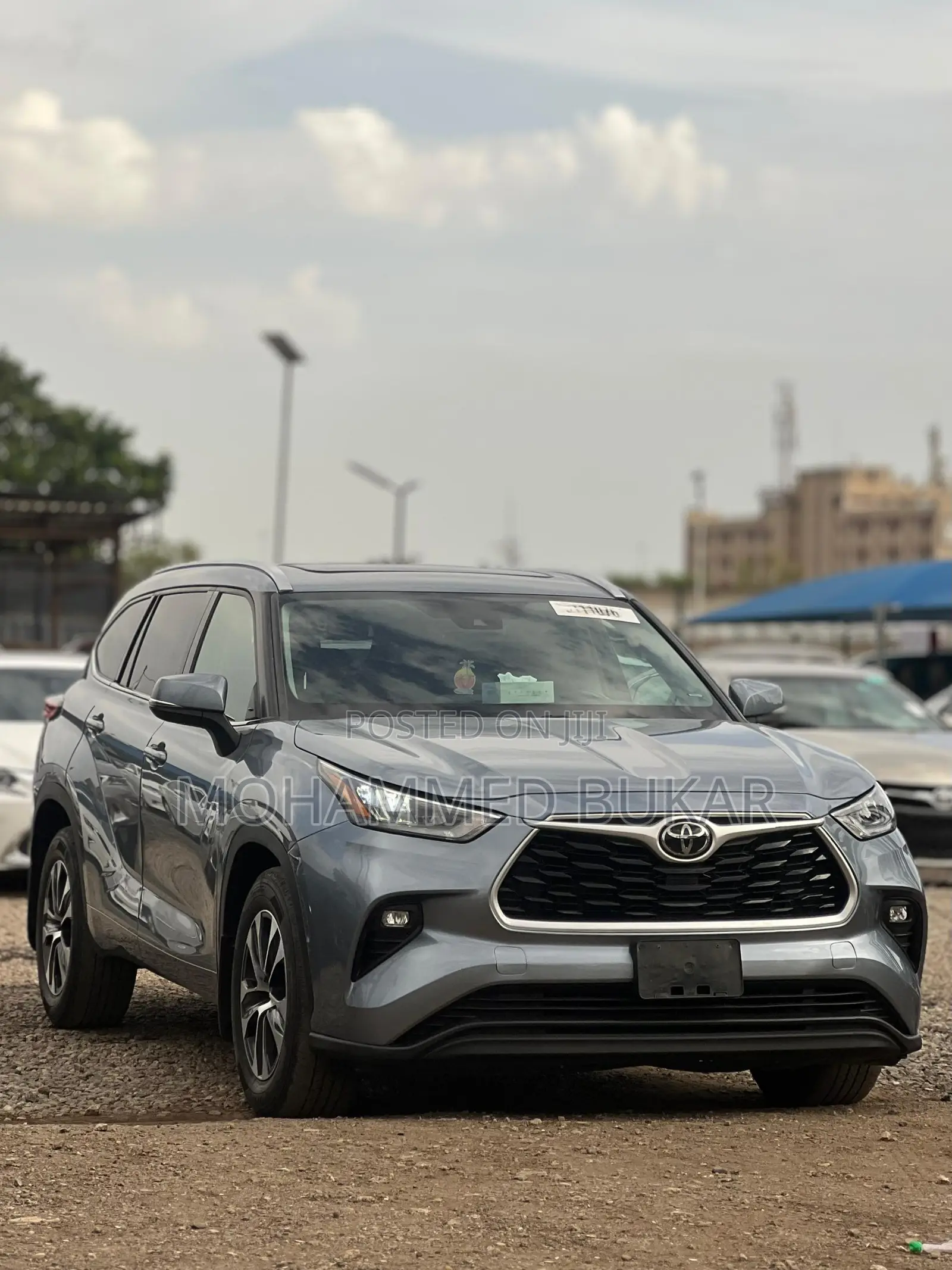 Toyota Highlander XLE AWD 2020 Blue