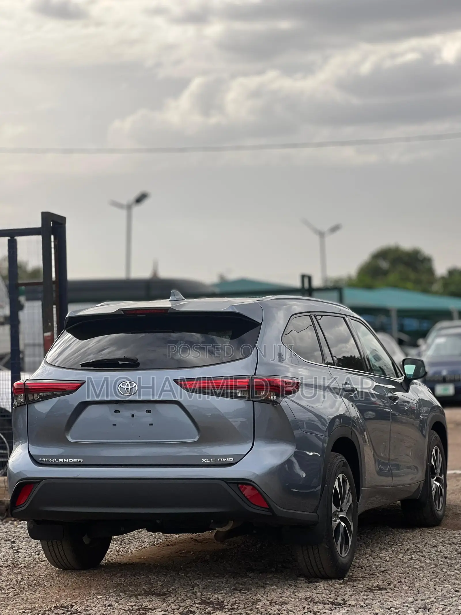Toyota Highlander XLE AWD 2020 Blue