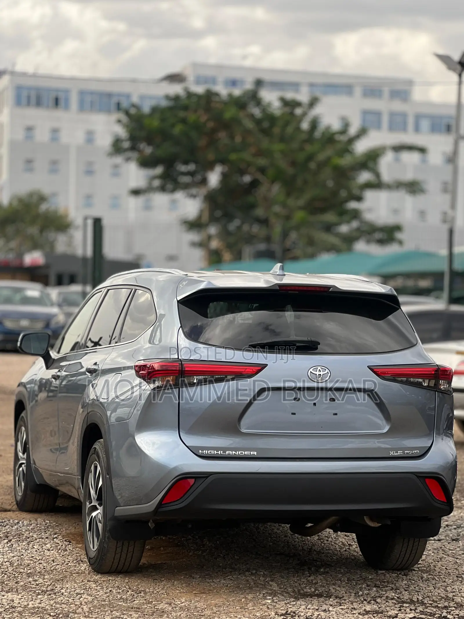 Toyota Highlander XLE AWD 2020 Blue