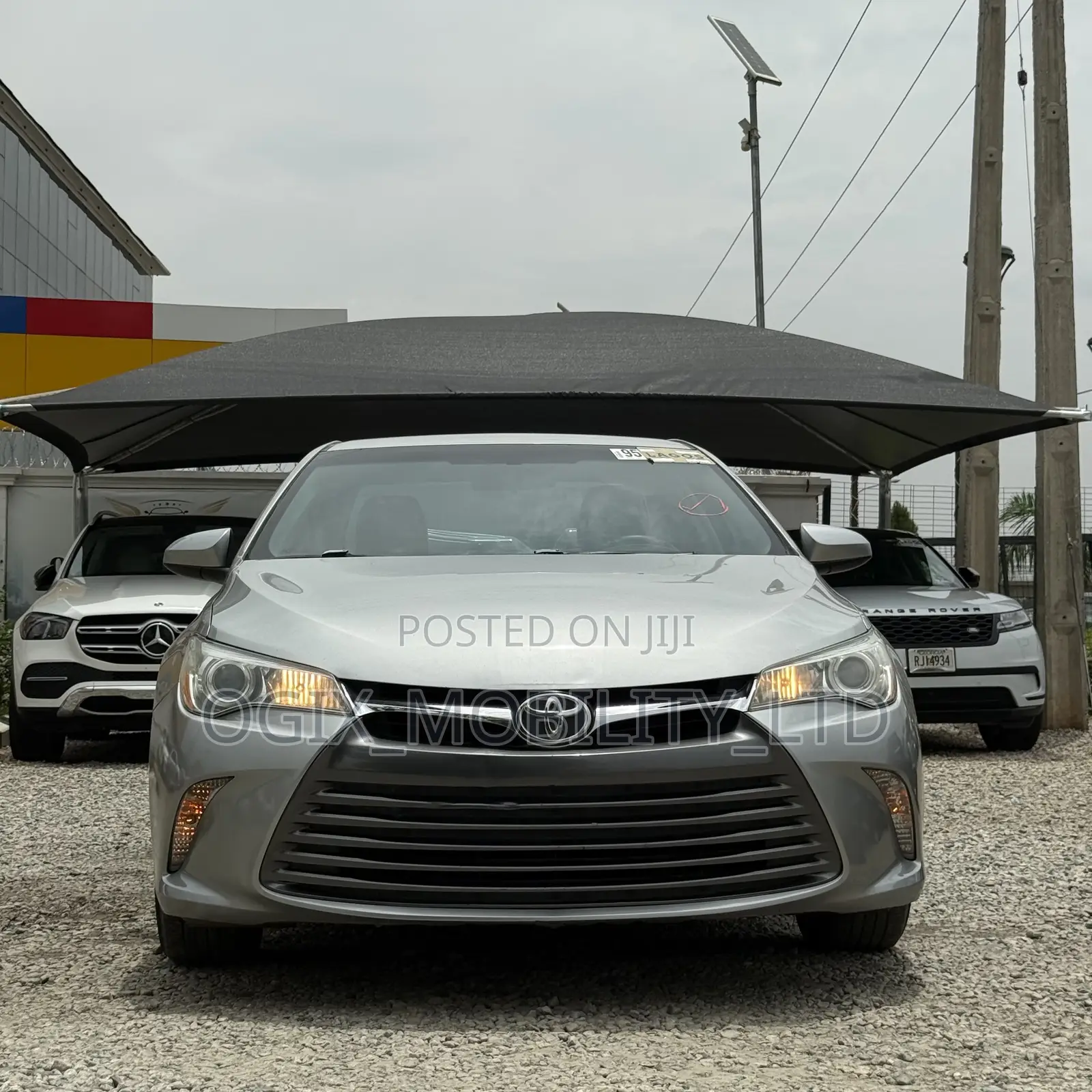 Toyota Camry LE 4dr Sedan (2.5L 4cyl 6A) 2015 Silver