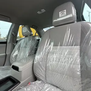 Toyota Camry LE 4dr Sedan (2.5L 4cyl 6A) 2015 Silver