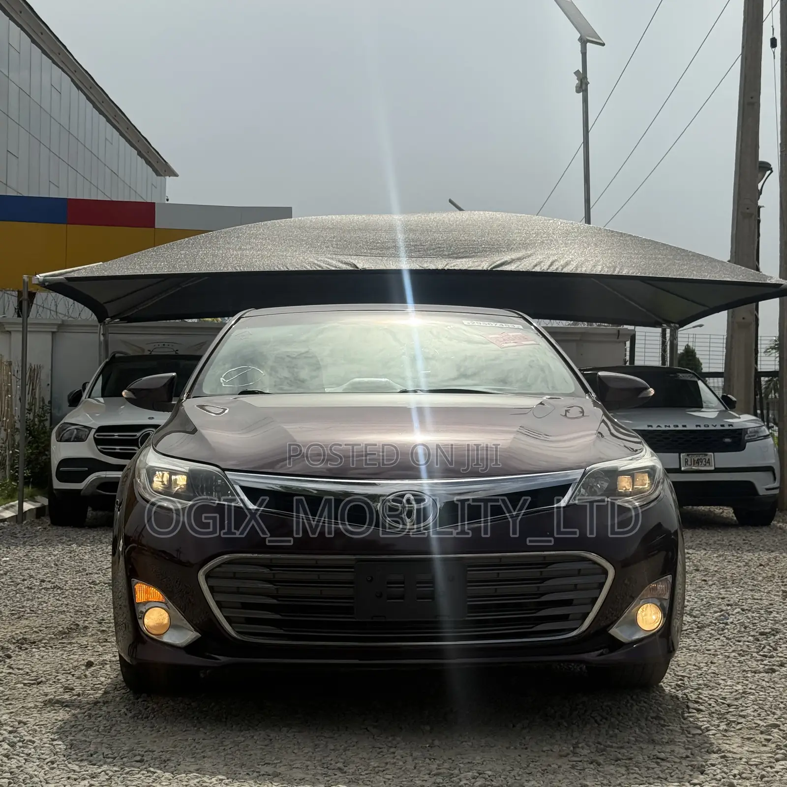 Toyota Avalon XLE Premium Sedan FWD (3.5L 6cyl 6A) 2013 Maroon