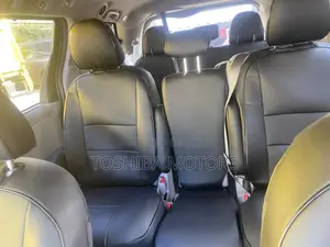 Toyota Sienna XLE FWD 2019 Black