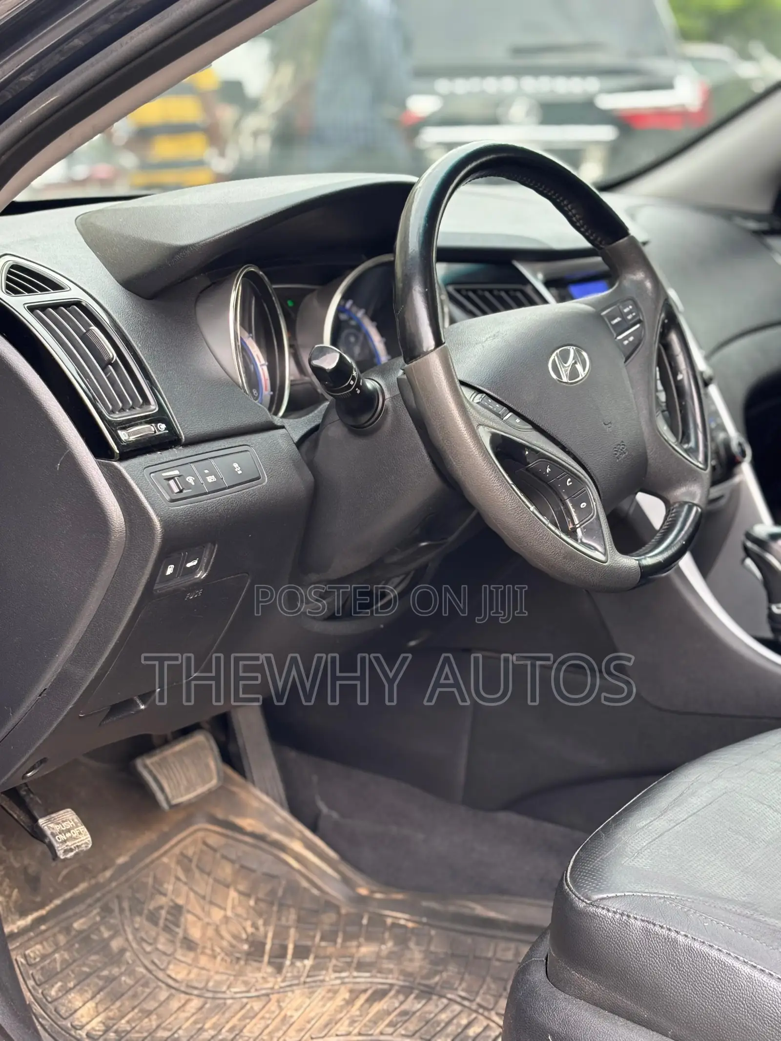 Hyundai Sonata Limited Sedan FWD (2.4L 4cyl 6A) 2012 Gray
