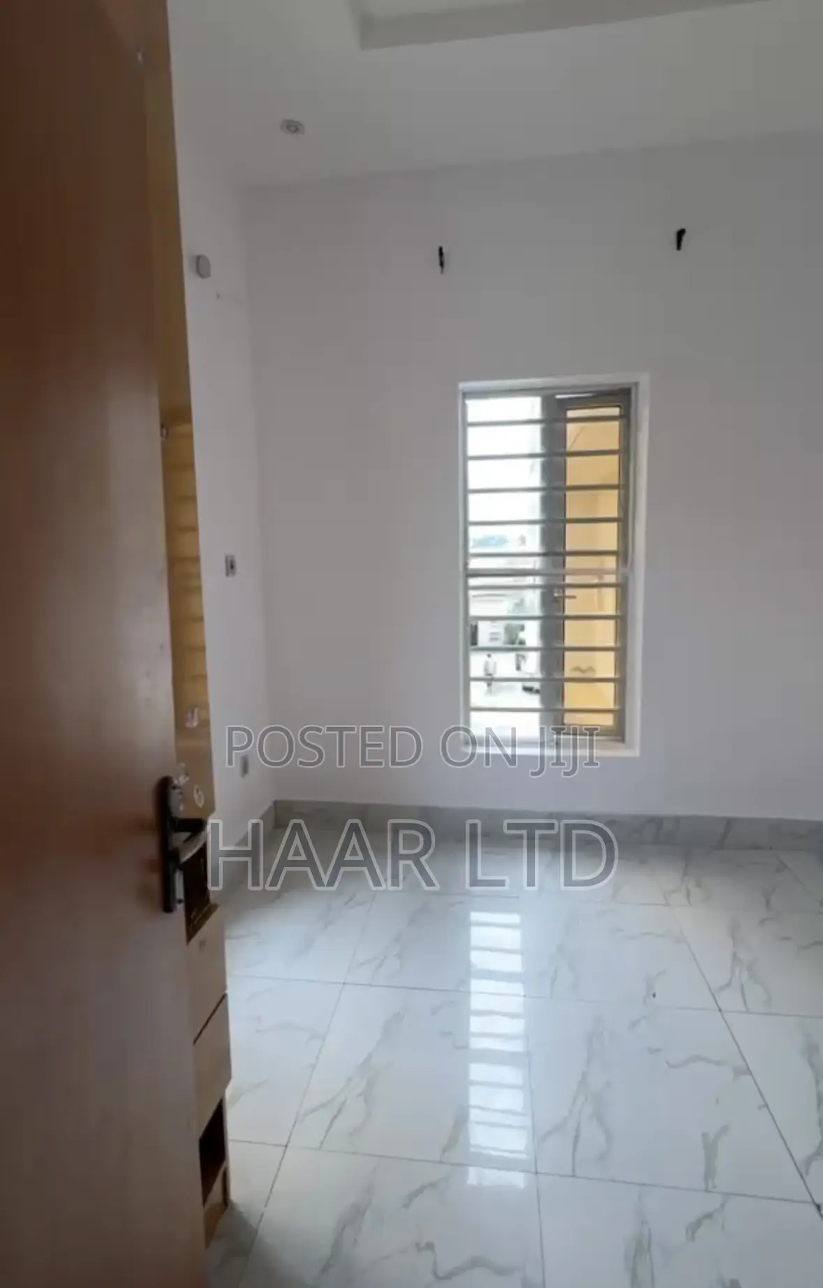 Mini Flat in Lekki Phase 2 for rent