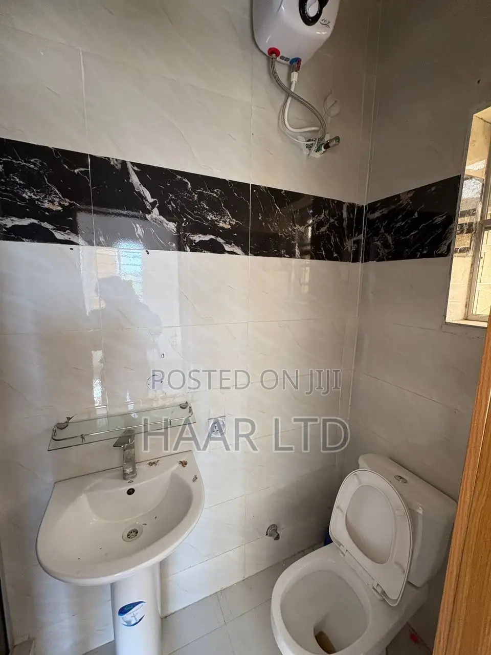 Mini Flat in Lekki Phase 2 for rent