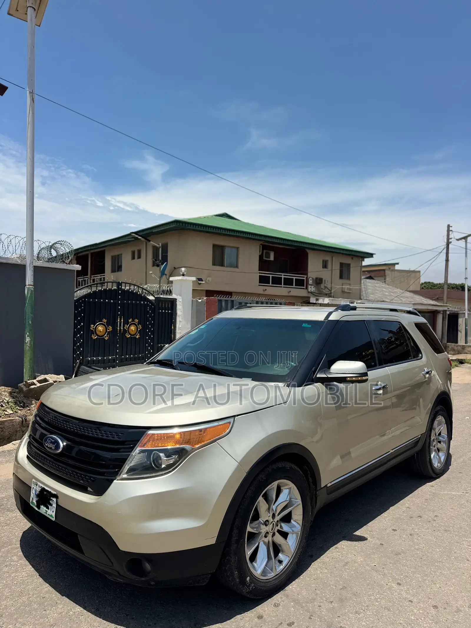 Ford Explorer Limited 4dr 4x4 (3.5L 6cyl 6A) 2013 Gold