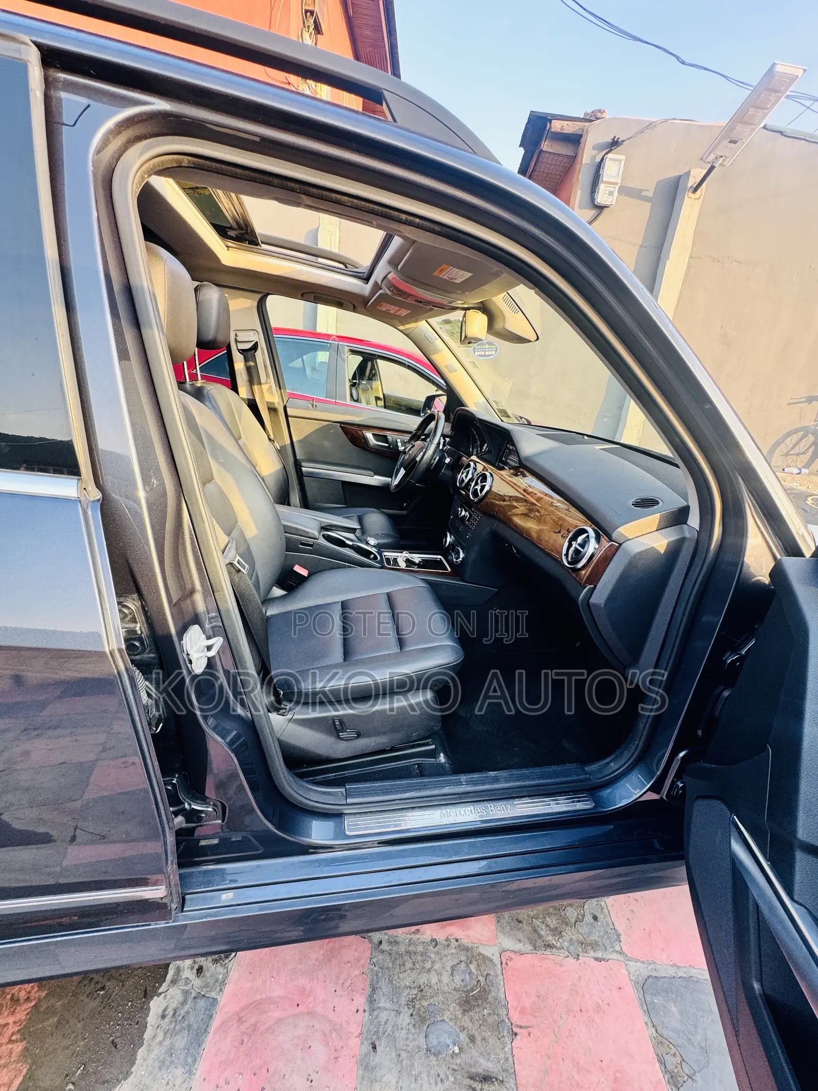Mercedes-Benz GLK-Class Base GLK 350 4dr AWD 4MATIC (3.5L 6cyl 7A) 2015
