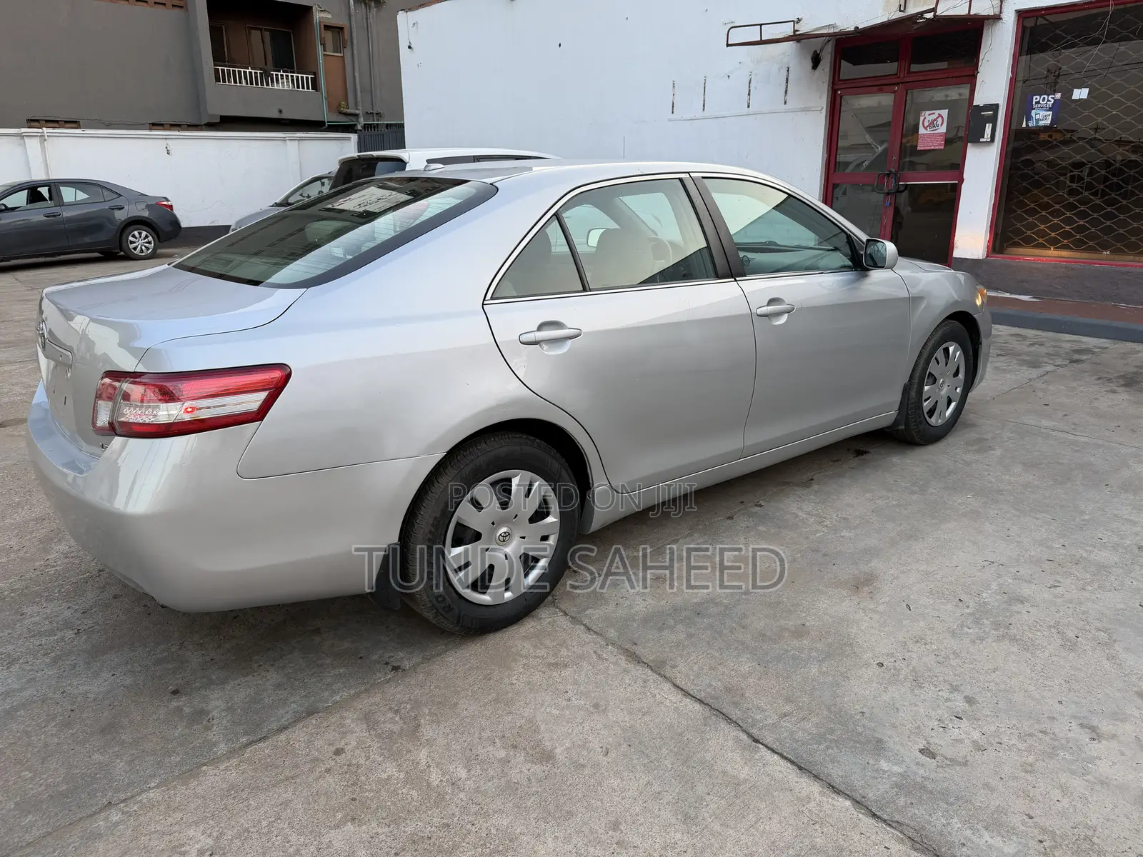 Toyota Camry LE 4dr Sedan (2.5L 4cyl 6AM) 2010 Silver