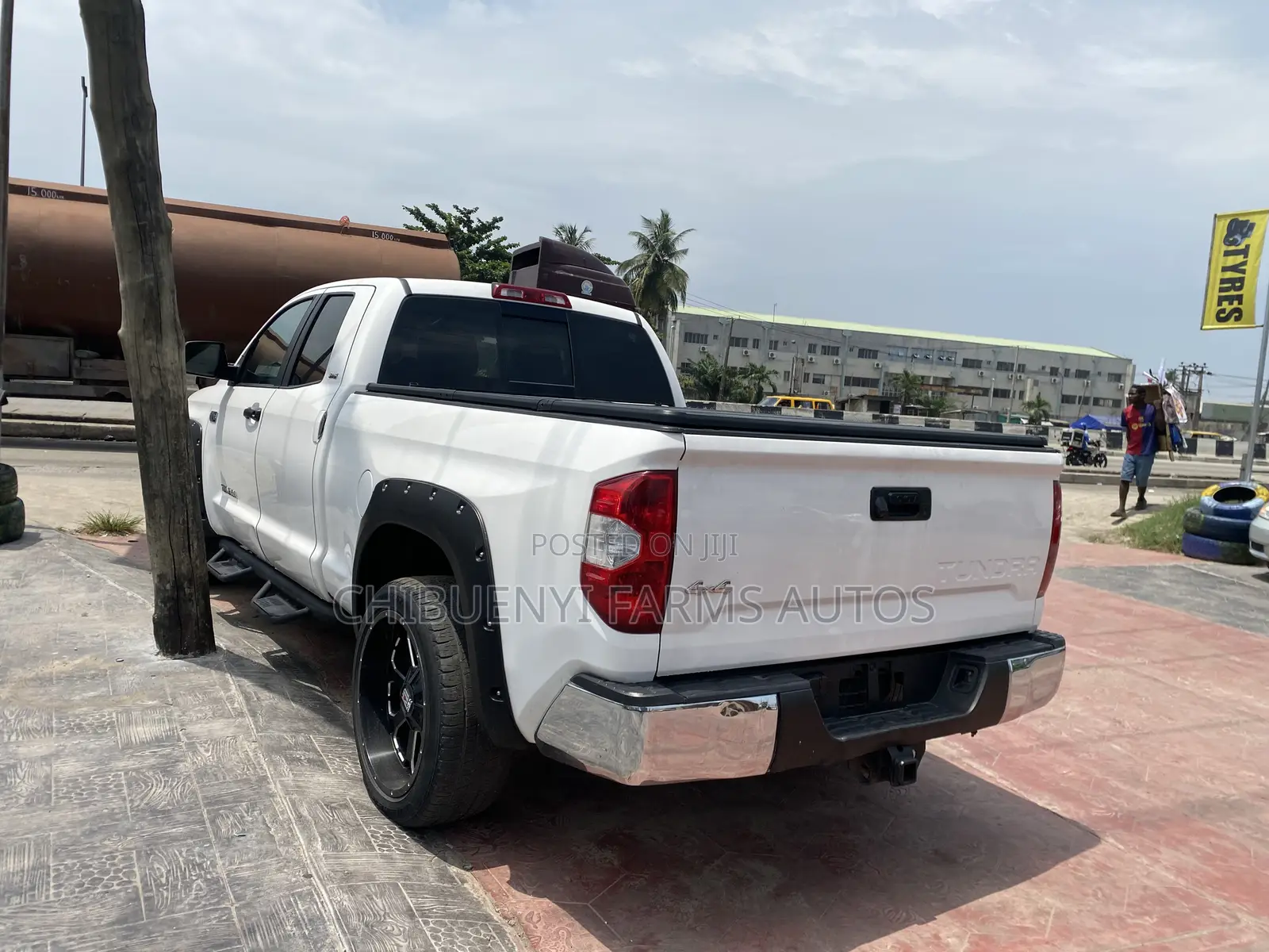 Toyota Tundra 2019 White